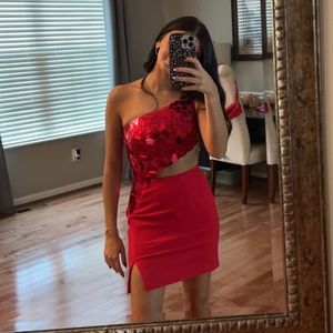 sherri hill 55132 IN RED